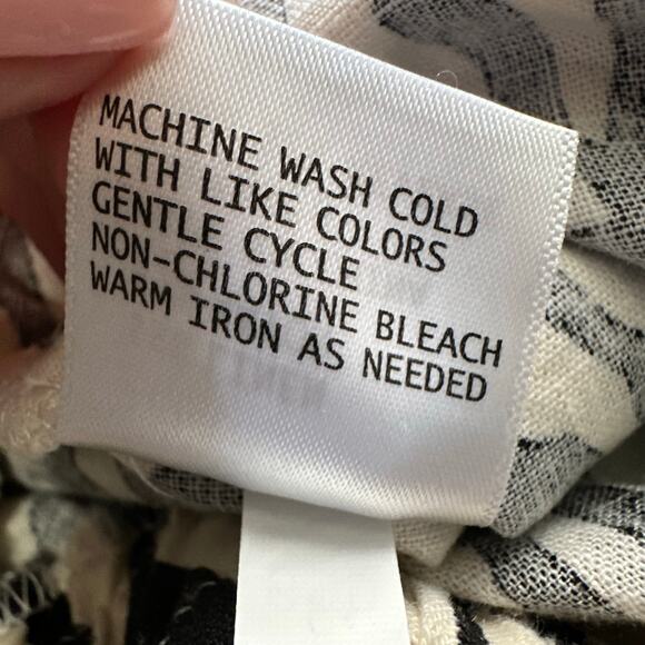 Rachel Zoe Womens size 1X Linen Cropped Cargo Pants Safari Pull On Tropical - Picture 9 of 9